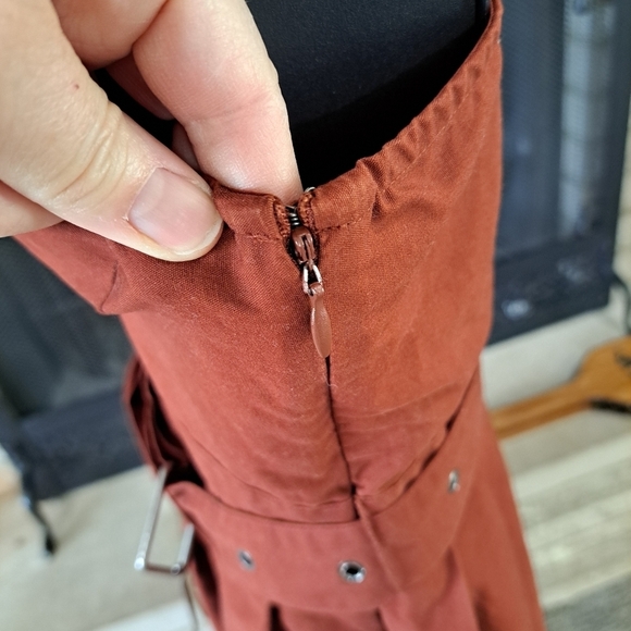 Future Collective Size 2 Women's Rust Color Midi Dress Sleeveless Adjustable - Picture 5 of 12